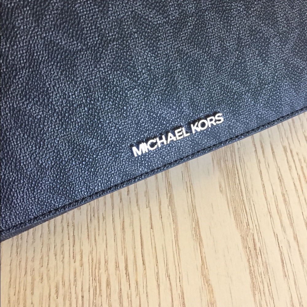 LAST ONE‼️Michael Kors Black Clutch, Crossbody Bag - Picture 9 of 15